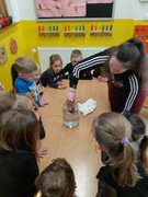 Čarodějnický den plný her