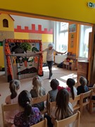 Divadlo Koloběžka - pohádka Šel zahradník do zahrady