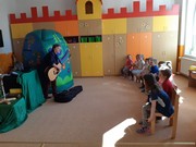 Divadlo p.Enochová - O Kouzelném koštěti