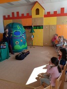 Divadlo p.Enochová - O Kouzelném koštěti