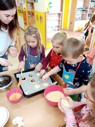 Kuchařský den - pečeme ve školce koláče