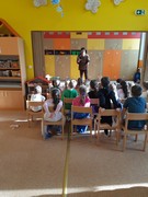 Maškarní karneval a žongler ve školce