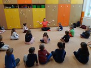 Tančíme srdcem aneb TANCEM a JÓGOU ke zdravému sebevědomí