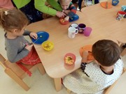 Vaříme bramborový salát z vypěstované zeleniny na školní zahrádce