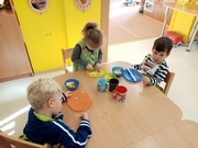 Vaříme bramborový salát z vypěstované zeleniny na školní zahrádce