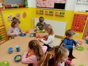 Vaříme bramborový salát z vypěstované zeleniny na školní zahrádce