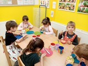 Vaříme bramborový salát z vypěstované zeleniny na školní zahrádce