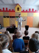 	Divadlo kouzel Valdini	