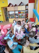 	Divadlo kouzel Valdini	