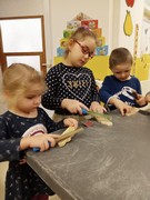 	Dřevíčkování - výroba krokodýla	