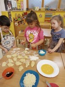 	Pečeme masopustní koláče	