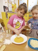 	Pečeme masopustní koláče	