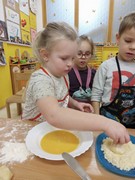 	Pečeme masopustní koláče	