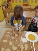 	Pečeme masopustní koláče	