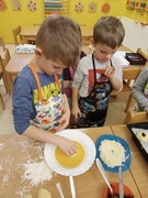 	Pečeme masopustní koláče	