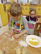 	Pečeme masopustní koláče	