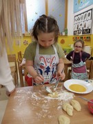 	Pečeme masopustní koláče	