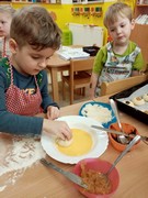 	Pečeme masopustní koláče	