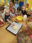 Pečeme rohlíky, housky a chleba