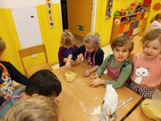 Pečeme vanilkové rohlíčky