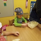 Pečení svatomartinských rohlíčků