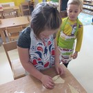 Pečení svatomartinských rohlíčků