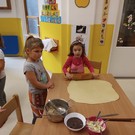 Pečení svatomartinských rohlíčků