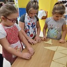 Pečení svatomartinských rohlíčků