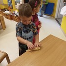 Pečení svatomartinských rohlíčků