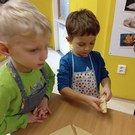 Pečení svatomartinských rohlíčků