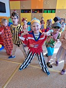 	Hrdá škola – Ztřeštěný den módy	