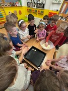 	Pečeme s dětmi masopustní koblížky	