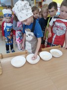 	Kuchařský den – pečeme rohlíky, housky a chléb	