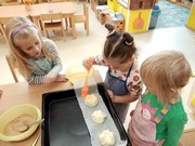 	Kuchařský den - pečeme štrůdly	