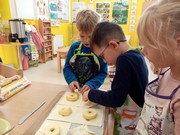 	Kuchařský den - pečeme štrůdly	