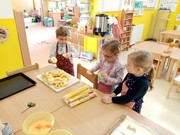 	Kuchařský den - pečeme štrůdly	