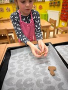 	kuchařský den - pečeme ve školce vánoční cukroví	