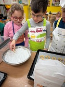 	kuchařský den - pečeme ve školce vánoční cukroví	